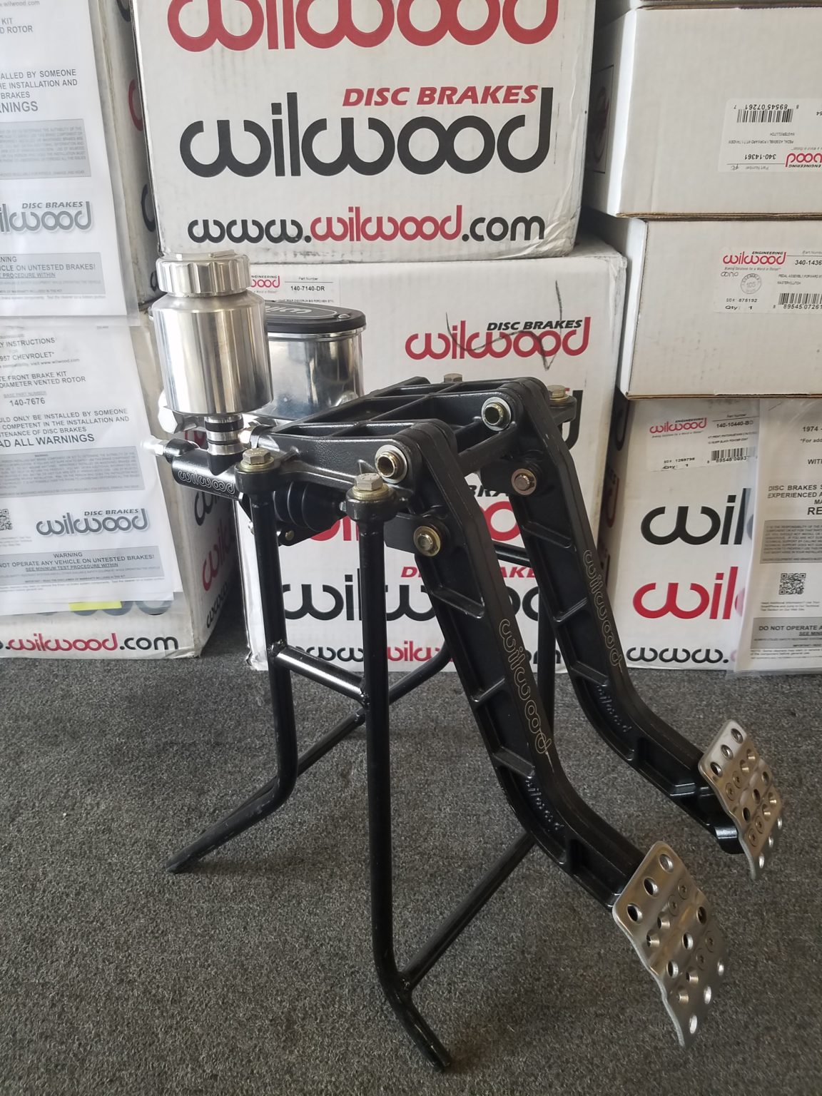 TANDEM MASTER CYLINDER / PEDAL COMBO PACKAGE spraker racing rears and